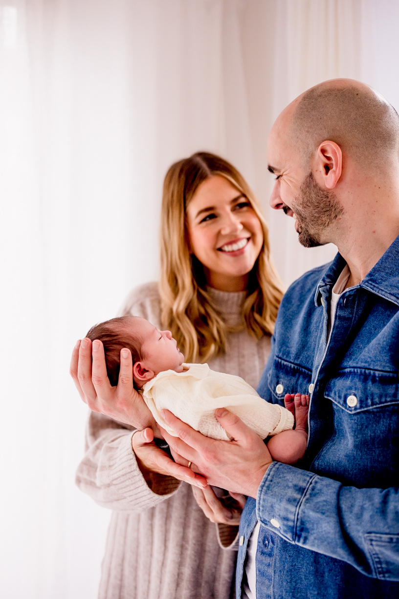 Relaxed and natural newborn photography 