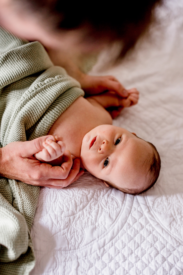 candid and relaxed in-home baby photography session 
