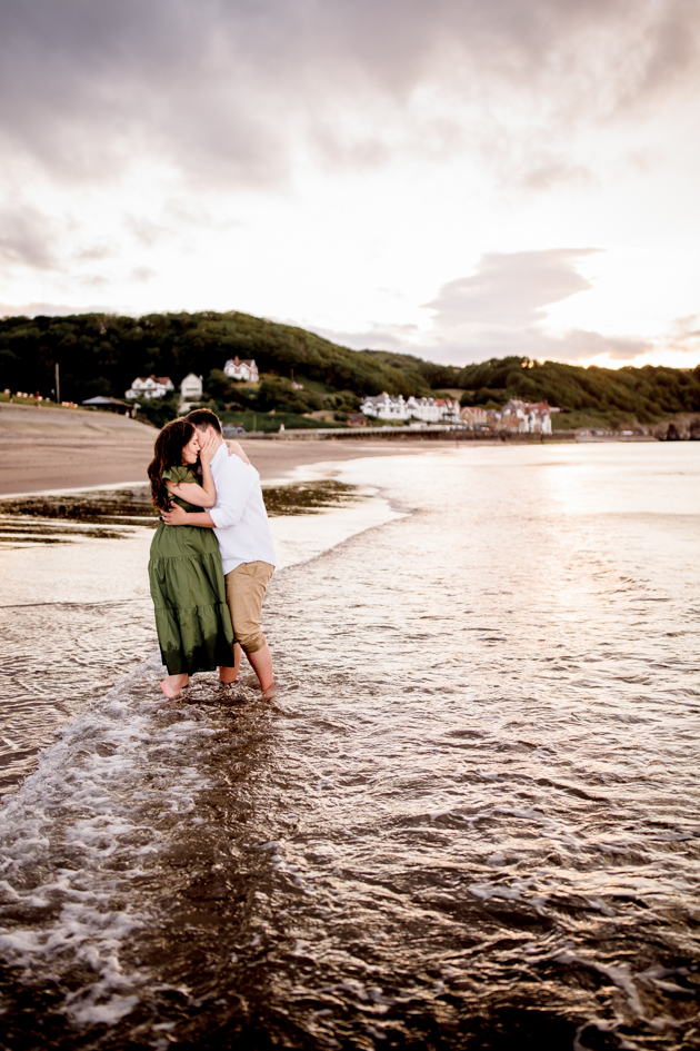 Sunset beach family photography session 